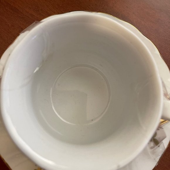 Vintage Lynns Fine China Teacup and Saucer with Gold Tone Spoon - Picture 4 of 12